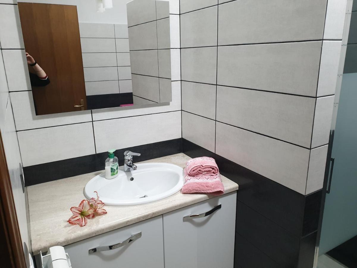 Apartamento Sperry'S House Porto Torres Exterior foto