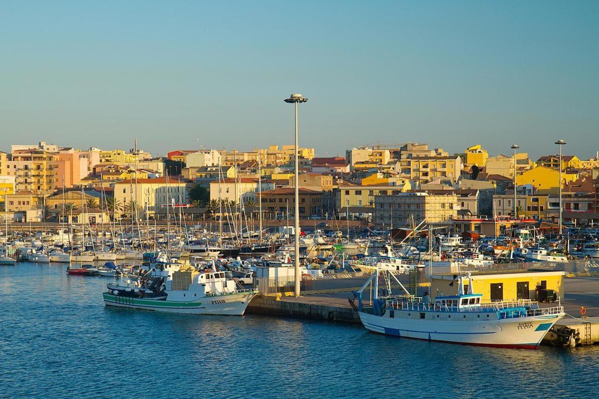Apartamento Sperry'S House Porto Torres Exterior foto